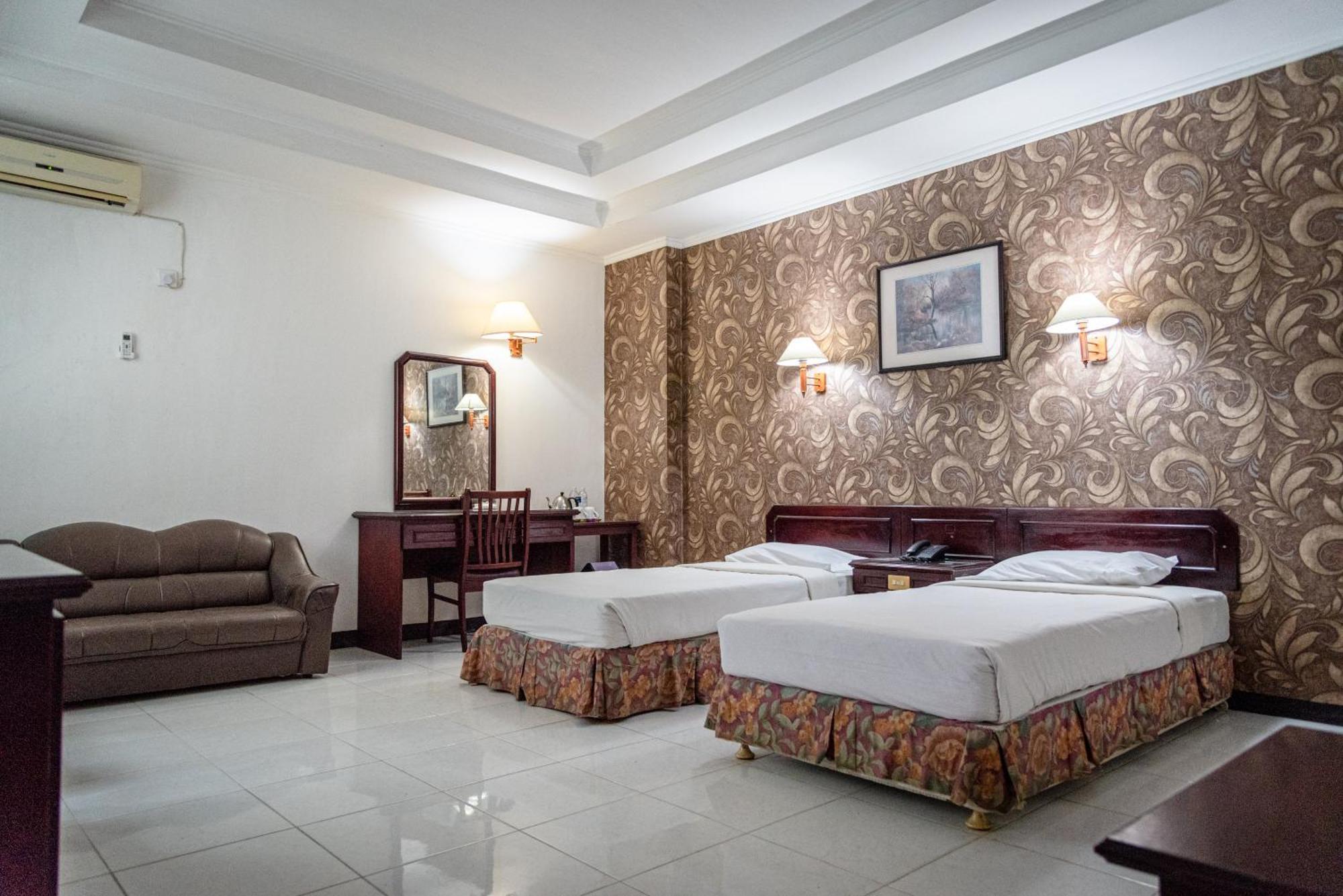 Melin Hotel Tanjungpinang Esterno foto